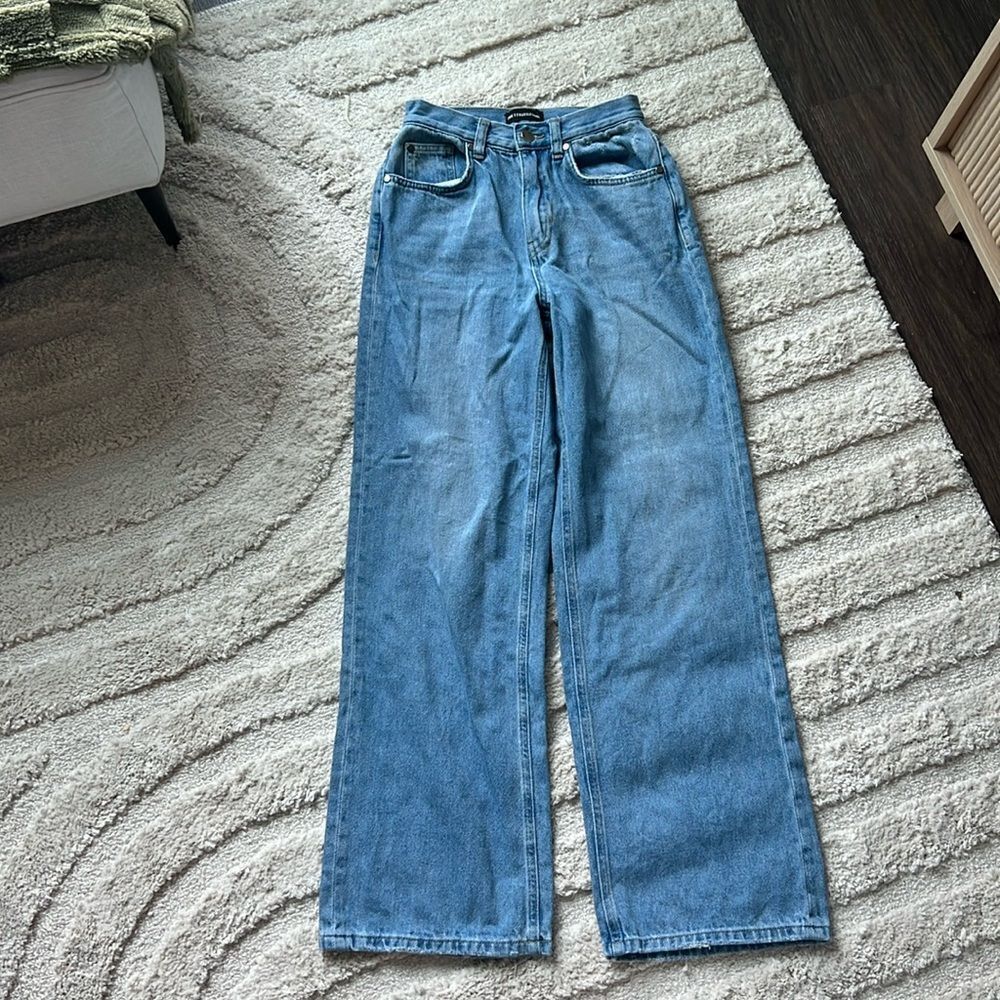 Pretty Little Thing Straight Leg High Rise Blue Jeans